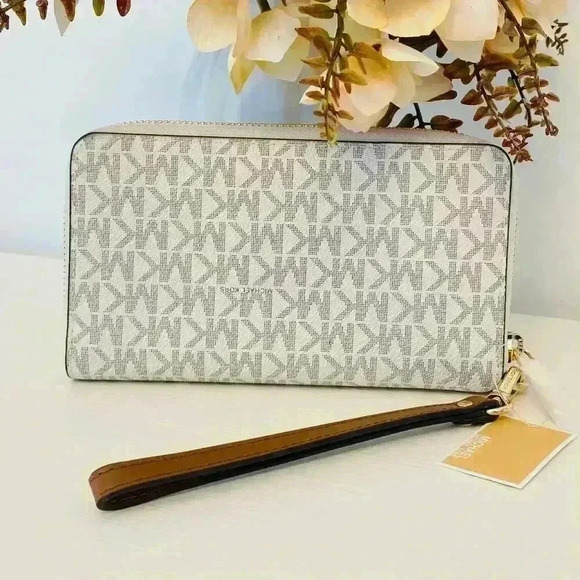 Michael Kors wallet phone case vanilla signature new - Picture 2 of 4